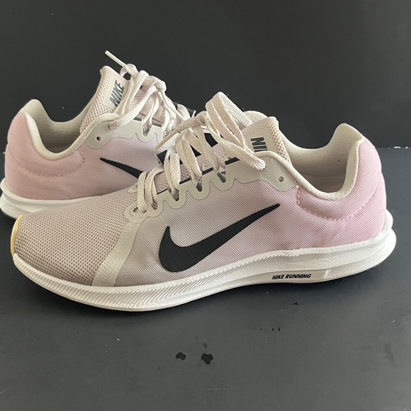 Nike Downshifter 8 Running Shoes. Gray and Black with Pink Foam. Women’s size 7 - Picture 8 of 12